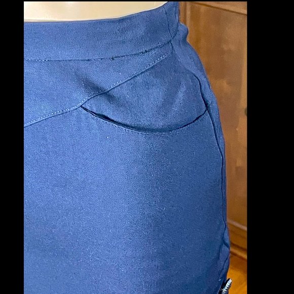 ▪️VTG▪️KARL LAGERFELD▪️Navy Blue Button Trim Seamed Wool Mini Skirt - Picture 5 of 8